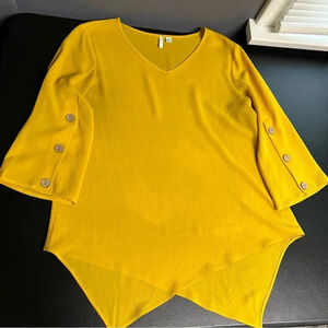 Women’s Medium Yellow V Neck Asymmetrical Hem Blouse Buttons Crepe Coquette Boho